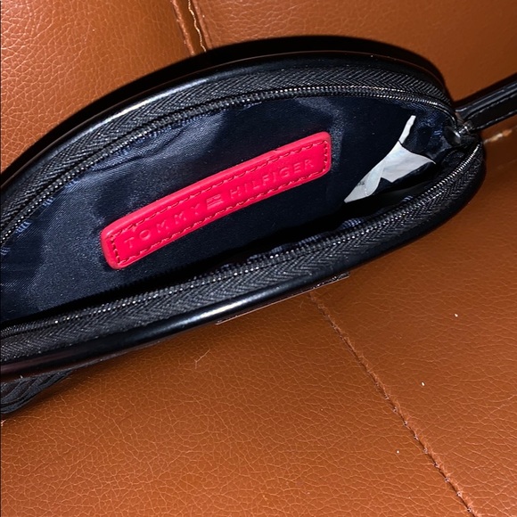 Tommy Hilfiger coin purse - Picture 3 of 3
